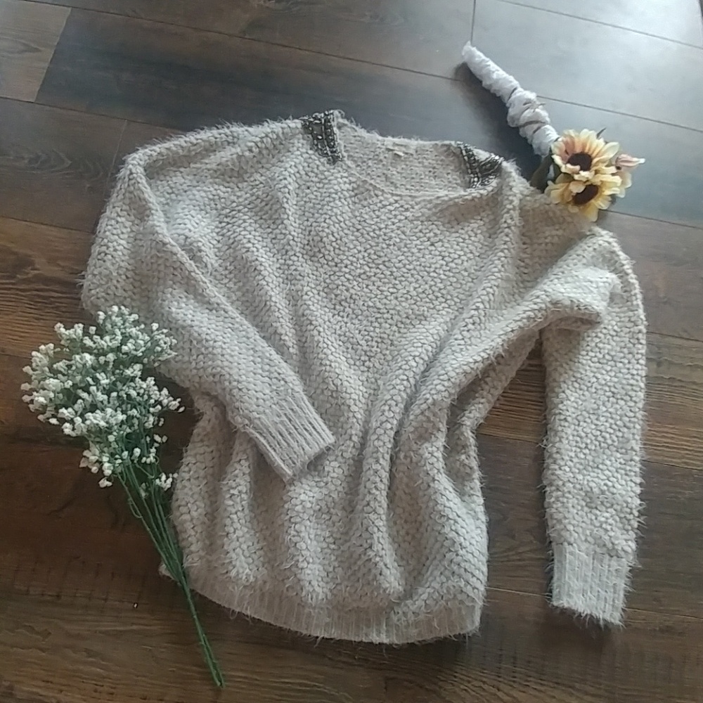 Chunky oversized beige sweater